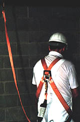 Figure 3: Worker protected with&nbsp;lifeline and shock absorber