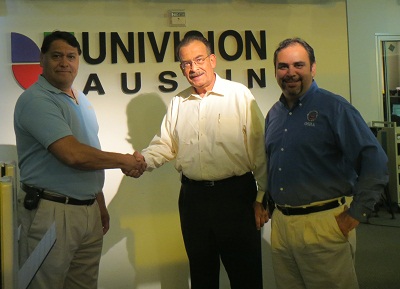 From left: Raul Carrillo, OSHA Compliance Assistance Officer in San Antonio; Gustavo Monsante, Producer/News Anchor, Univision; and Joe Carvajal, Compliance Safety and Health Officer in San Antonio at Region VI phone bank.
