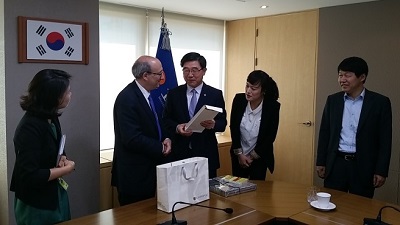 Assistant Secretary Michaels visits Korea to discuss global issues on worker safety and health