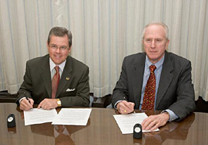 R to L: Kevin M. Burke, AAFA's President and CEO, and Steven F. Witt, OSHA's Acting Deputy Assistant Secretary, renew national Alliance agreement on March 24, 2005.