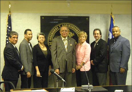 (L to R) Jos&eacute; A. Carpena, Area Director, Region II, Puerto Rico Area Office, USDOL-OSHA; Eric Vega, Vice President SPPAPR; Myriam Fuentes, President SPPAPR; Eng. Antonio E. Medina, President CIAPR; Magal Gonz&aacute;lez, Director of CIAPR Department of Professional Development and Continued Education; Robert Kulick, Regional Administrator, Region II, USDOL-OSHA; and Eng. Rodolfo Mangual, CIAPR Executive Director; at the Alliance renewal signing on October 27, 2008.