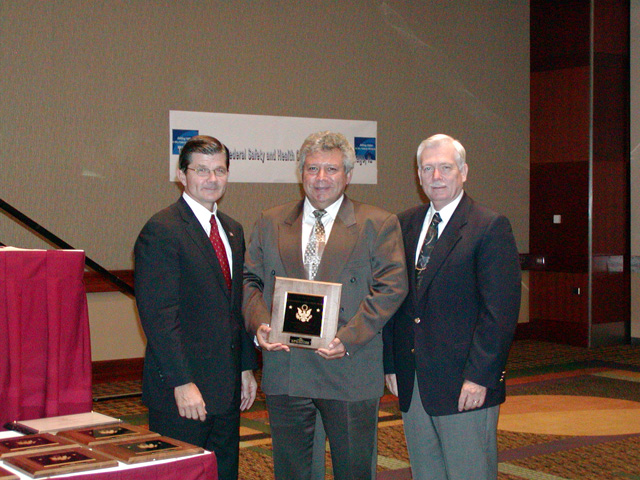 Delaware Valley FSHC 2003 Meritorious Award Winner, Chairperson John Franco accepting.
