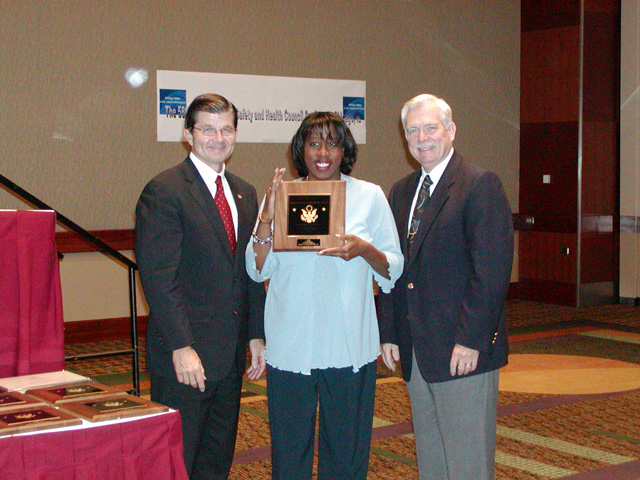Chicago FSHC 2003 Meritorious Award Winner, Chairperson Michelle Stemmons accepting.