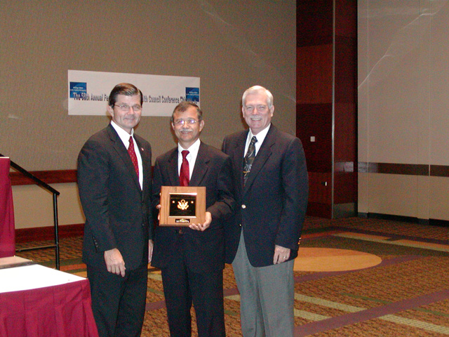 Region IV 2003 Federal Safety and Health Council Award Winner, Federal Agency Program Officer Tony Reyes accepting
